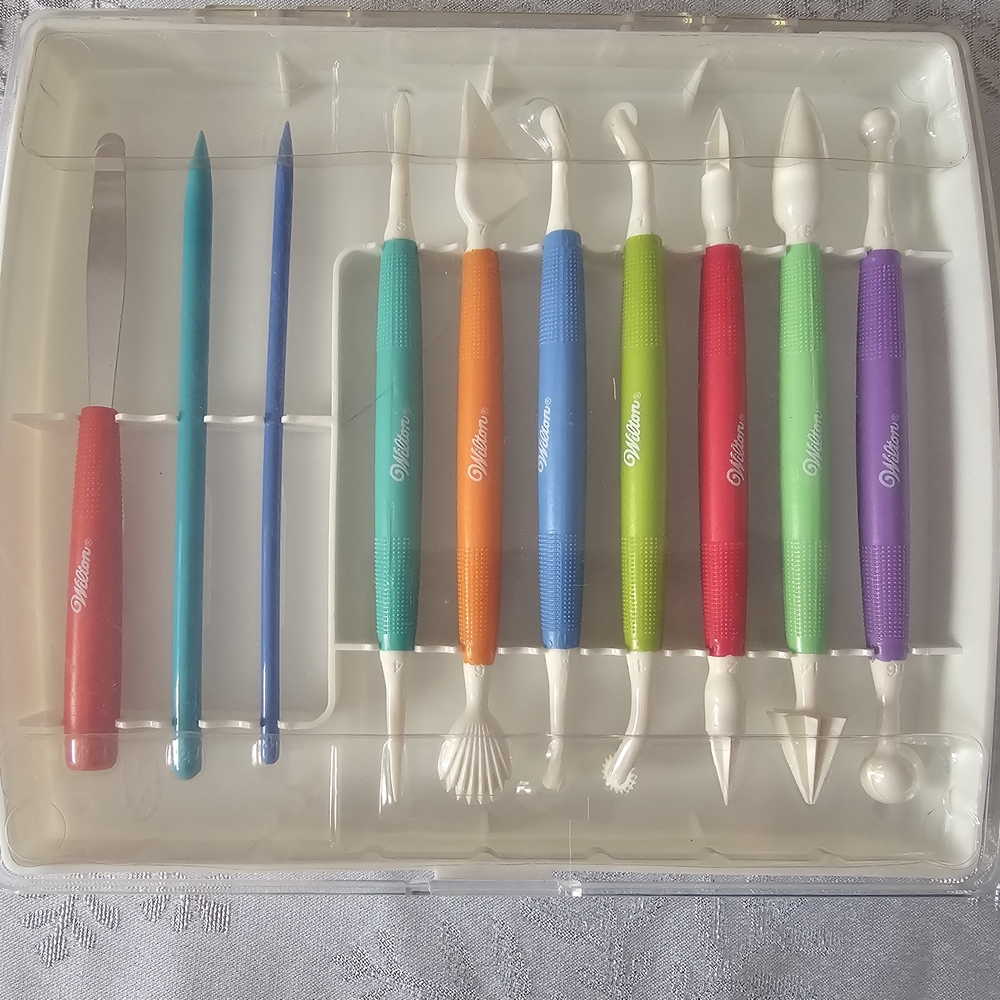 Wilton Fondant and Gum Paste Tool Set 10 Pieces